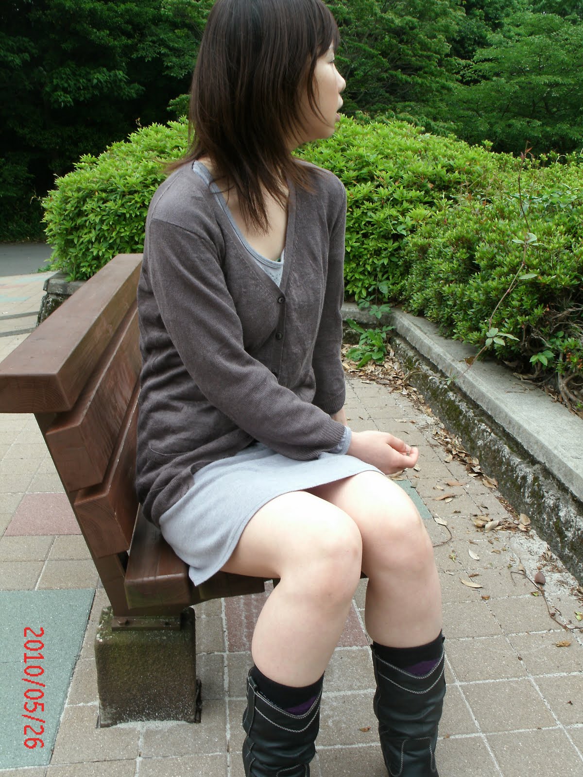 1200px x 1600px - Japanese exhibitionist at the park (lots of pussy closeups) - Teens In Asia