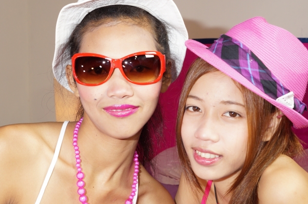Skinny Asian Lesbos - 2 sweet skinny Thai lesbian girls - Teens In Asia